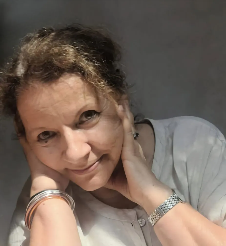 Claudine, accompagnée par Aurélie